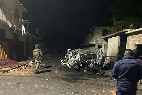 Explosión de patrulla en Nopaltepec, deja 12 personas lesionadas